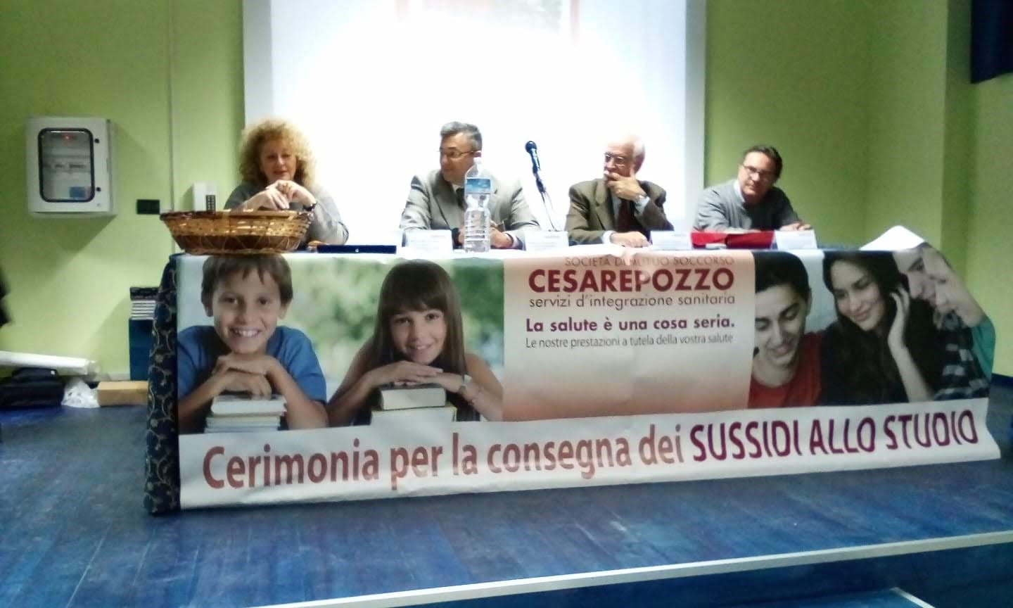 Cesare Pozzo premia gli studenti di Foggia