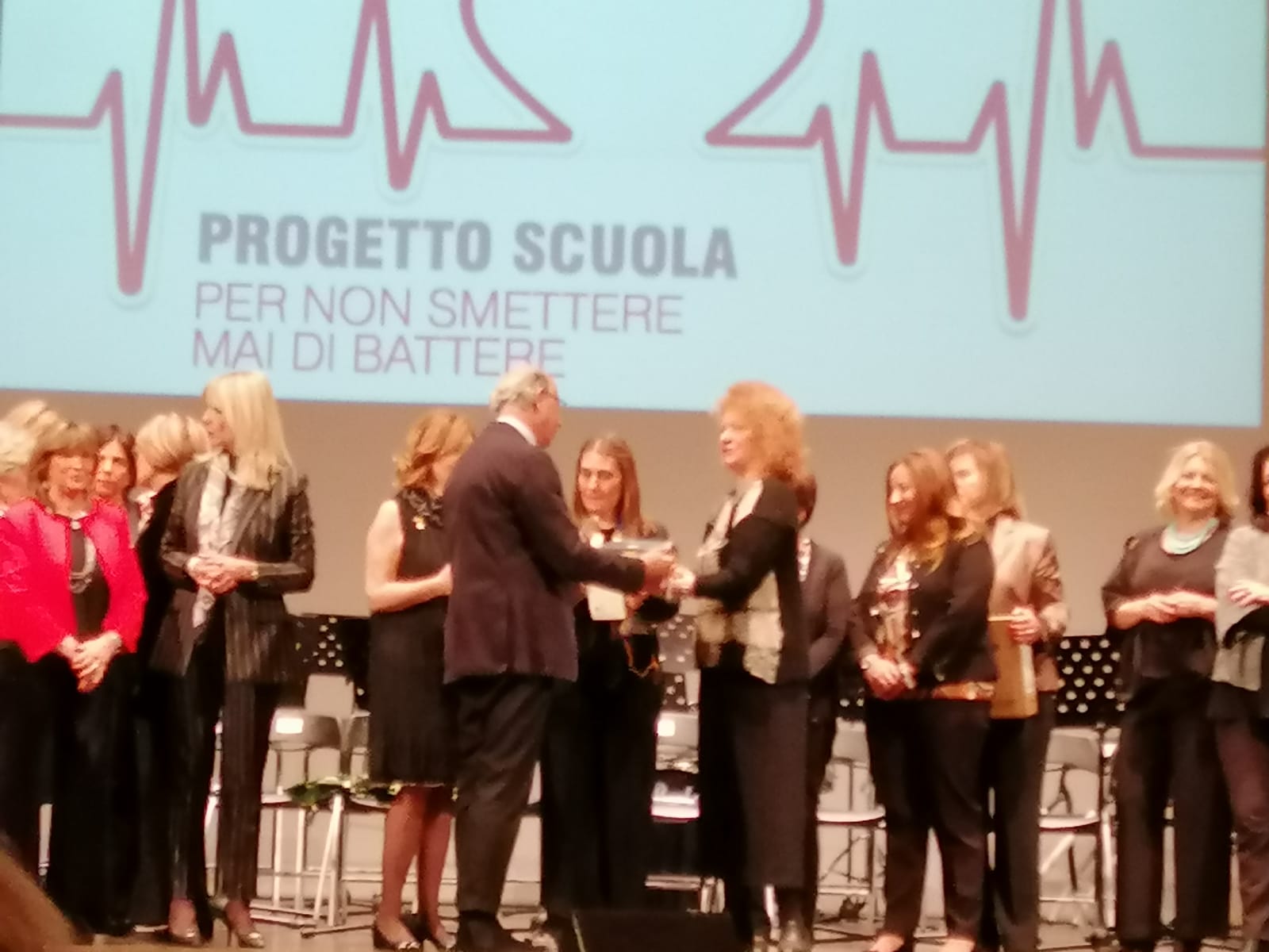 ANCORA VINCITORI!                    La Dante Alighieri conquista il primo premio del Concorso Musicale indetto dall’INNER WHEEL, sezione di Foggia.